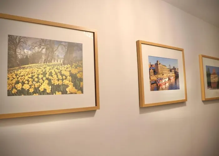 Priory Studio- New Apartment Inside The City Walls